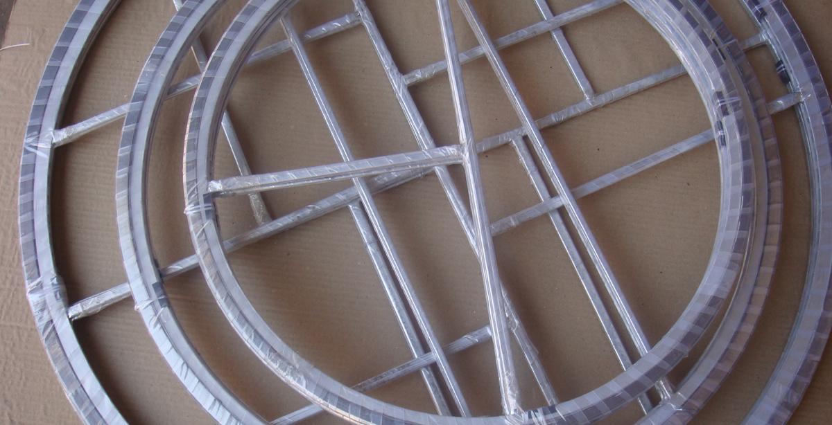 Heat exchanger gaskets with pass partitions